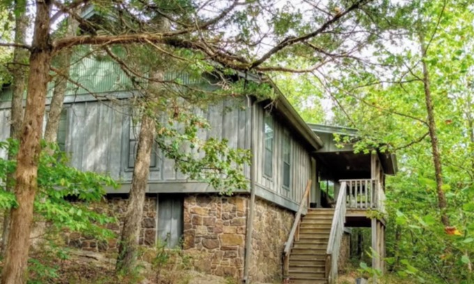 Huntsville Cabina | Harman lodge in the heart of the Ozark Wilderness