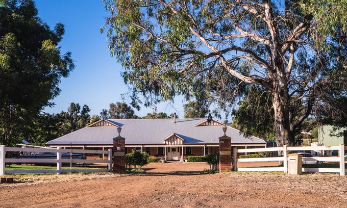 Mariginiup Otro | Harmony Acres Homestead y estancia en granja.