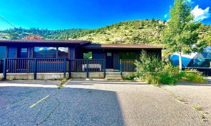 Georgetown Casa | Harmony Mountain view Family-sized house with designer renovation and game room!