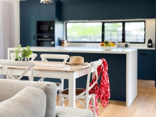 Mission Beach Casa | Harper