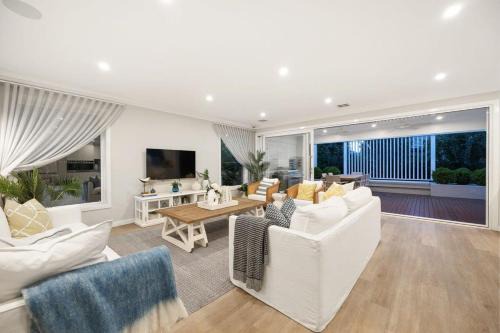 Werribee Casa | Harpley Estate - Luxurious Family Werribee Getaway