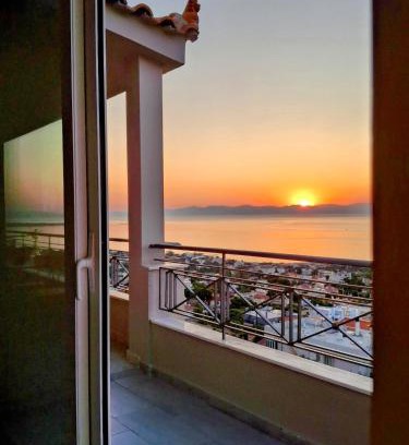 Paralias Apartamento | Harris elegant house II superb view near airport