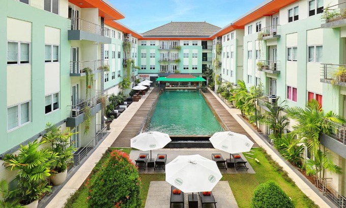Raya Kuta Hotel | HARRIS Hotel & Residences Riverview Kuta, Bali