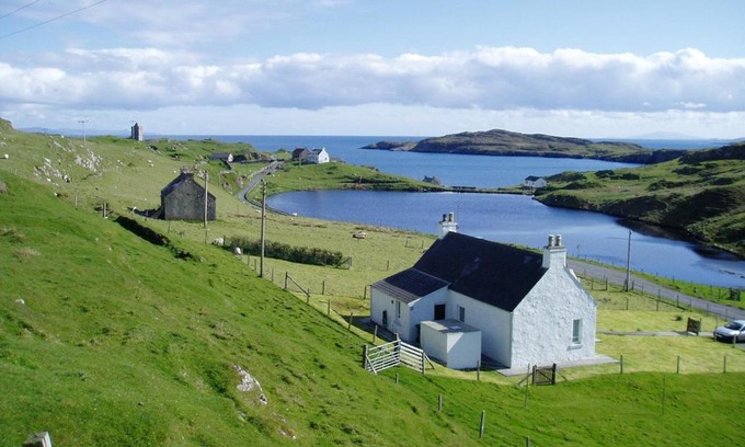 Rodel Casa | Harris White Cottage