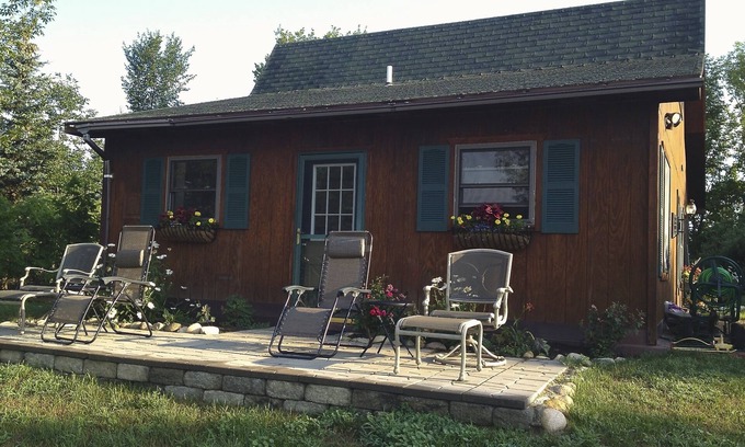 Traverse City Cabina | El escondite de Harrison - ¡Un pedacito de cielo en la tierra!