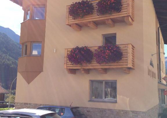 Pettneu am Arlberg Apartamento | Harry´s Appartement