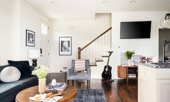 Chestnut Hill Casa | Hart Suite Buyout 3 by AvantStay | Two Town House Buyout in Nashville!