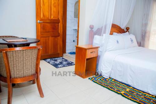 Kampala Cama Y Desayuno | Harts Motel