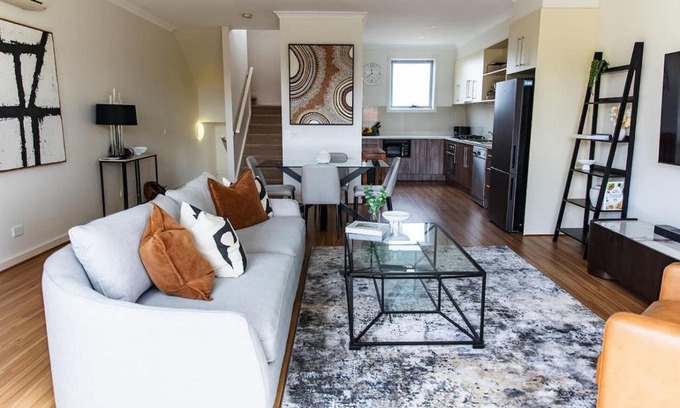 Ringwood Casa | Harvey a Stylish and Spacious Retreat in a Prime Location