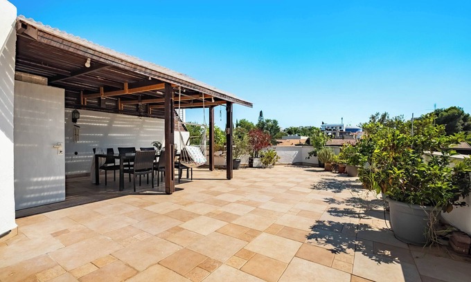 Ramat Hasharon Apartamento | Hasharon Rooftop Oasis by Sea N' Rent