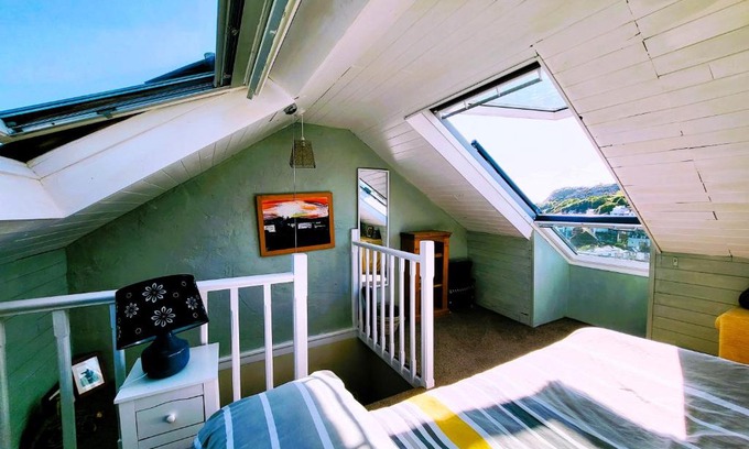 Old Town Hastings Casa | Hastings Old Town Tackleway privileged Sea Views whole house 3 beds