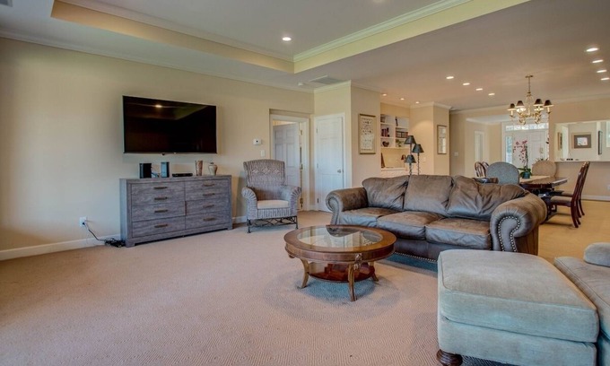 Chapel Hill Casa | Hatteras Cottage at the Governor's Club