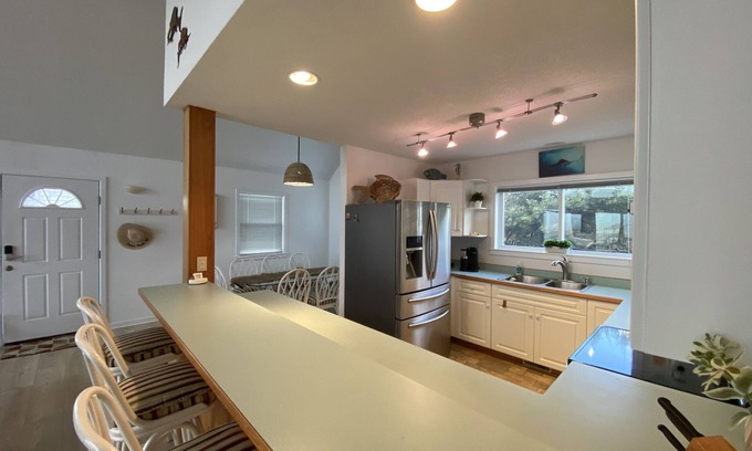 Brigands' Bay Casa | Hatteras Island Getaway on the Sound front