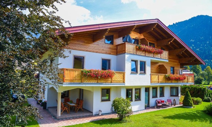 Werfenweng Apartamento | Haus Alpenflora