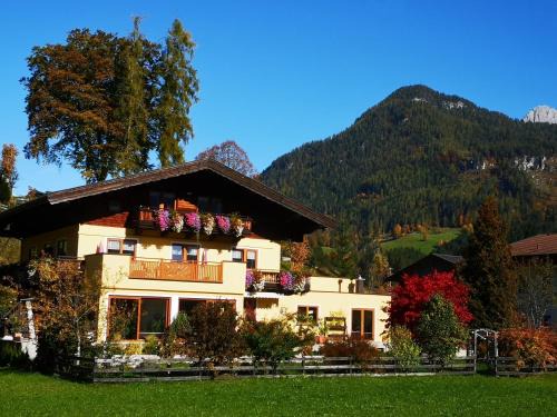 Lofer Apartamento | Haus Alpengruß