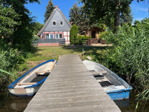 Wanzka Casa | Haus am See mit Steg, Boot, Kamin und Sauna - Mecklenburgische Seenplatte