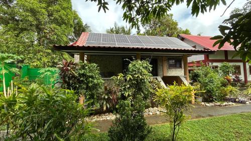 San Fernando Casa | Haus am Strand auf Sibuyan Island nahe Cresta de Gallo - Marevic's Guesthouse 1 ohne Klimaanlage