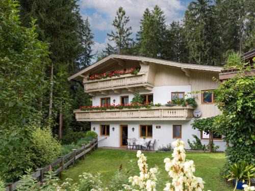 Ellmau Apartamento | Haus am Waldesrand