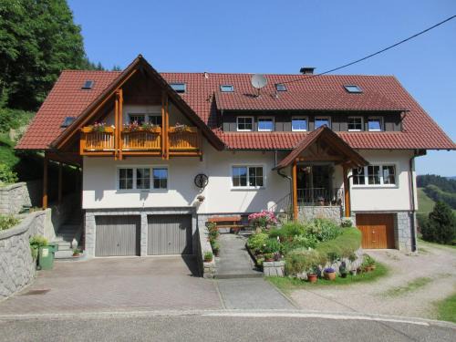 Ottenhofen im Schwarzwald Apartamento | Haus Anna