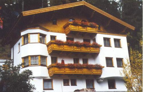 Sankt Anton am Arlberg Apartamento | Haus Anton Schranz