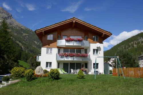 Saas Grund Apartamento | Haus Artemis
