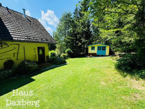 Eppenschlag Apartamento | Haus-Daxberg-idyllisch-gelegen-im-Bayerischen-Wald-Ferienwohnung-mit-Zimmer-Kueche-Bad