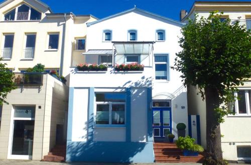 Warnemuende Apartamento | Haus der kurzen Wege