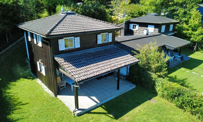 Landskron Casa | Haus direkt am Ossiacher See by Interhome