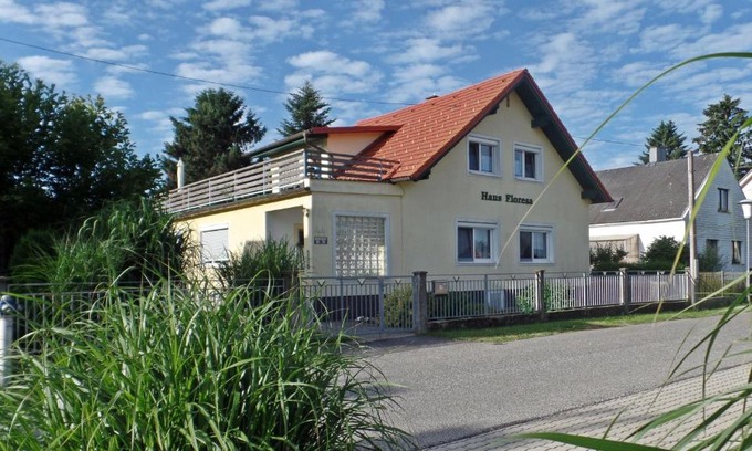 Lutzmannsburg Apartamento | Haus Floresa