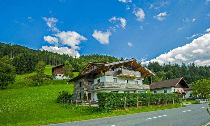 Eben im Pongau Apartamento | Haus Gsenger