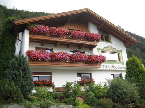 Arzl im Piztal Apartamento | Haus Hubert