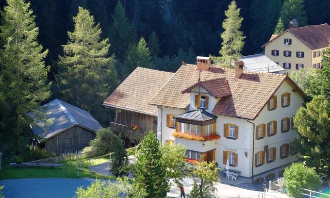 Tinizong-Rona Apartamento | Haus La Punt, Savognin