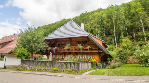 Spielweg Apartamento | Haus Miriam