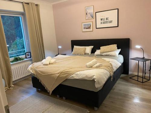 Altenessen-Nord Apartamento | Haus mit Garten - Kingbett - WIFI - Parkplatz