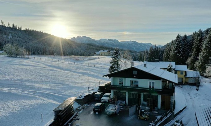 Russbach am Pass Gschuett Apartamento | Haus Schattau