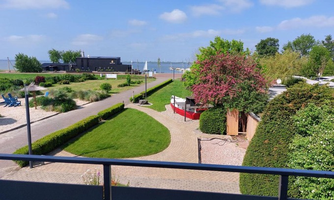 Lembruch Apartamento | Haus Strandglück - Urlaub mit Blick auf den Dümmer See