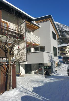 Pettneu am Arlberg Apartamento | Haus Walch