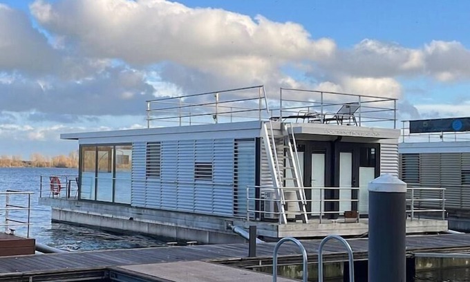 Vynen Alquiler De Eote | Barco de recreo en el lago Nordsee