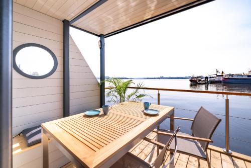 Fehmarnsund Casa | Hausboot Schatzkiste