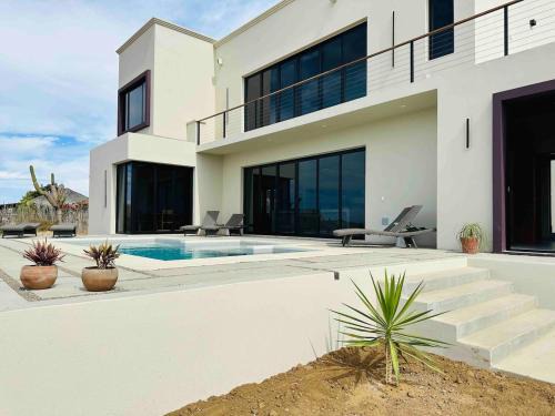 Cerritos Casa | Hausta Luego - Private 4 bd House in Cerritos!