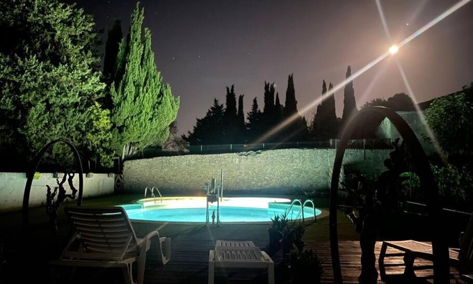 Montbrun-des-Corbieres Casa | Haut de maison et piscine dans un domaine viticole