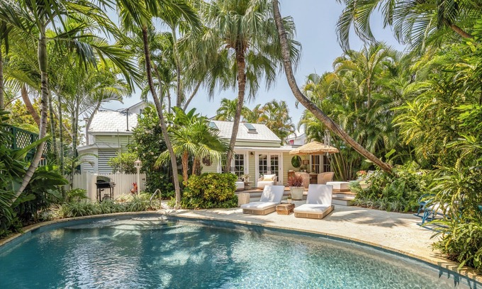 Key West Historic District Cabaña | La Habana Carril: Una Casa de Campo Clásica Concha con Encanto Rústico