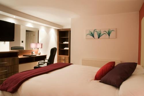 Talbot Green Hotel | Haveli Hotel