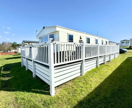 Isle of Grain Casa | Haven Caravan