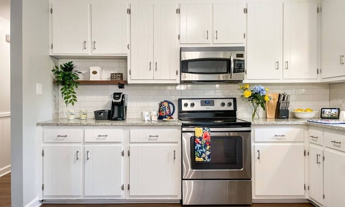 Durham Casa | Haven of Rest 3BR near Duke, RDU, RTP w EV Charger by RedAwning