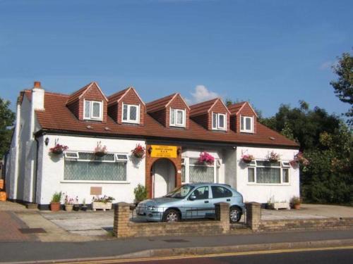 Pettits Casa | Havering Hotel