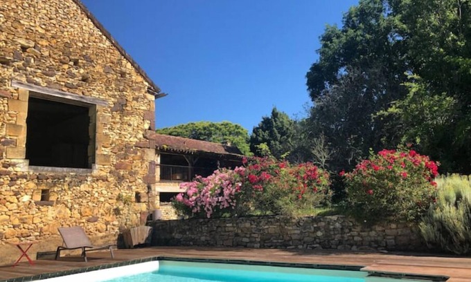 Carves Casa | Havre de Paix: Maison de Campagne Avec Piscine