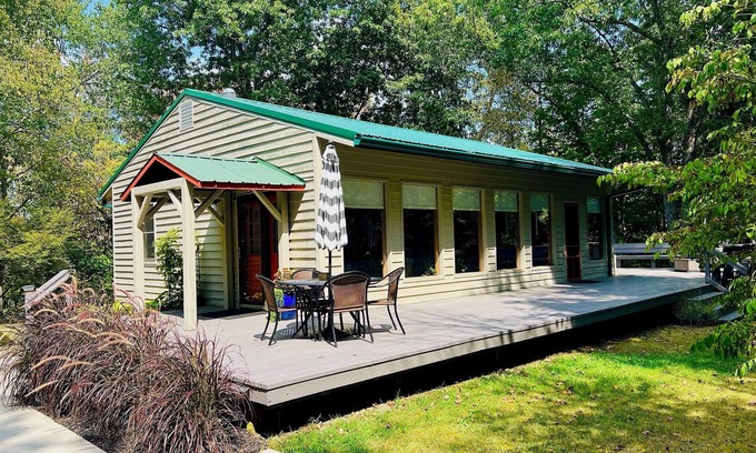 Athens Casa | Hawk Ridge Retreat - Athens County Getaway