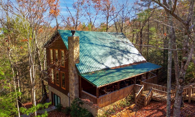 Townsend Cabina | Hawk's Nest - 4BR Cabin Minutes From The National Park And Cades Cove