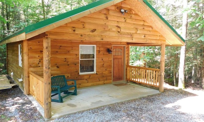Bastian Casa | Hawk's Nest Mountaintop House retreat with trails to waterfall